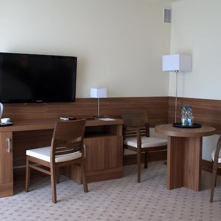 Hotel Termy Palacowe Nałęczów Екстериор снимка