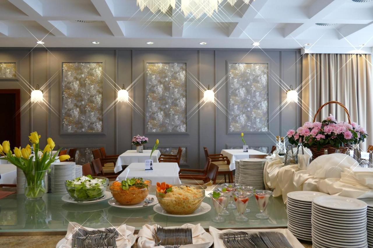Hotel Termy Palacowe Nałęczów Екстериор снимка